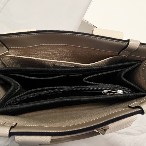 Chloe Felt Calfskin Medium Woody Ribbon Tote Navy/Black - Picture 2 of 8